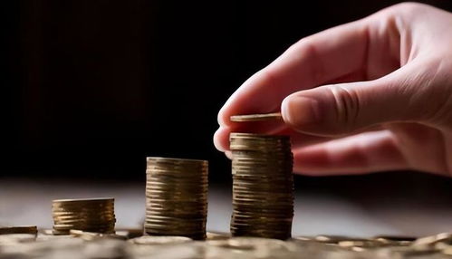 俗語(yǔ) 借錢(qián)給三人,花錢(qián)買(mǎi)敵人 ,老祖宗的告誡,別不當(dāng)回事